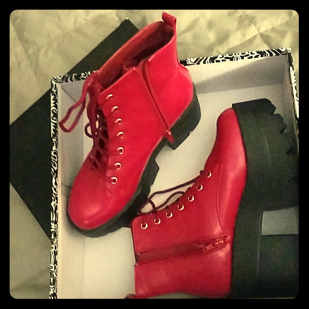Womens platform boots